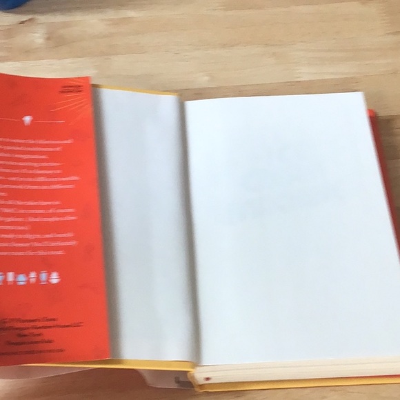 🎁5/10.00🎁 The Ice Cream Machine, hardcover, like new - Picture 4 of 8